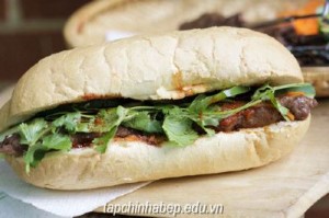 banh-my-thit-bo-nuong-